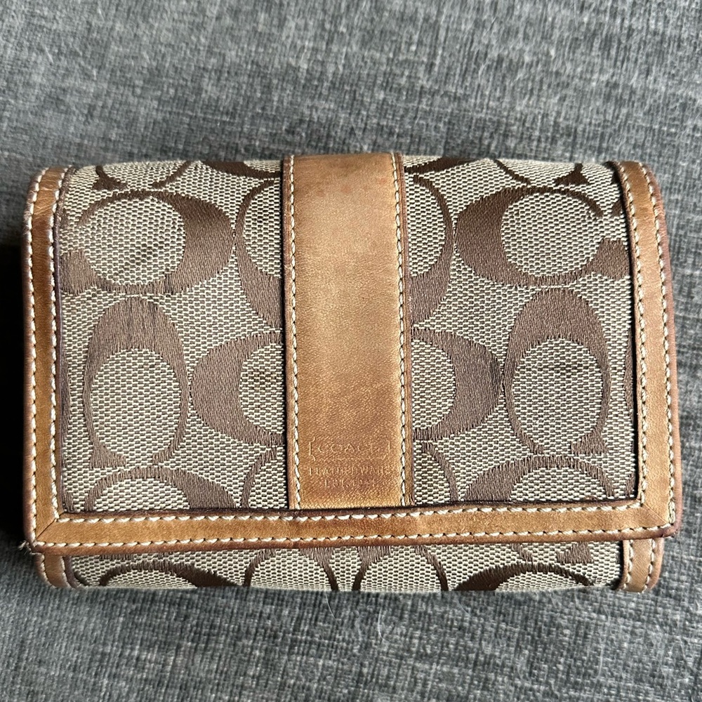 Vintage Coach Wallet - Picture 11 of 11
